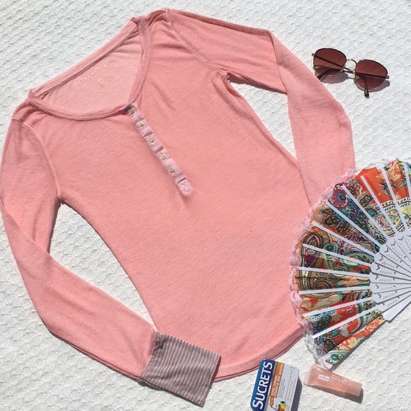 Aeropostale Tops - AEROPOSTALE PEACH STRETCHY LIGHT THERMAL TOP